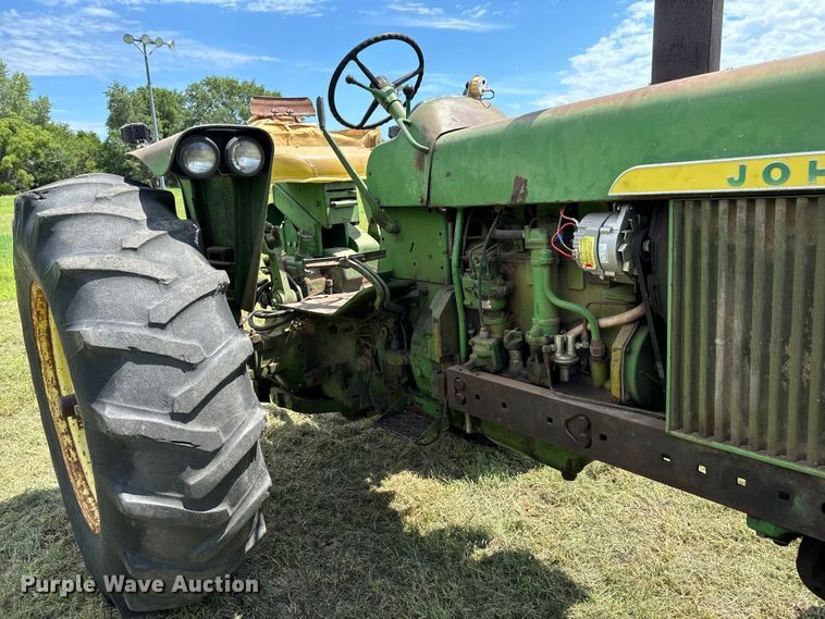 image for item MU9950 1966 John Deere 3020 tractor