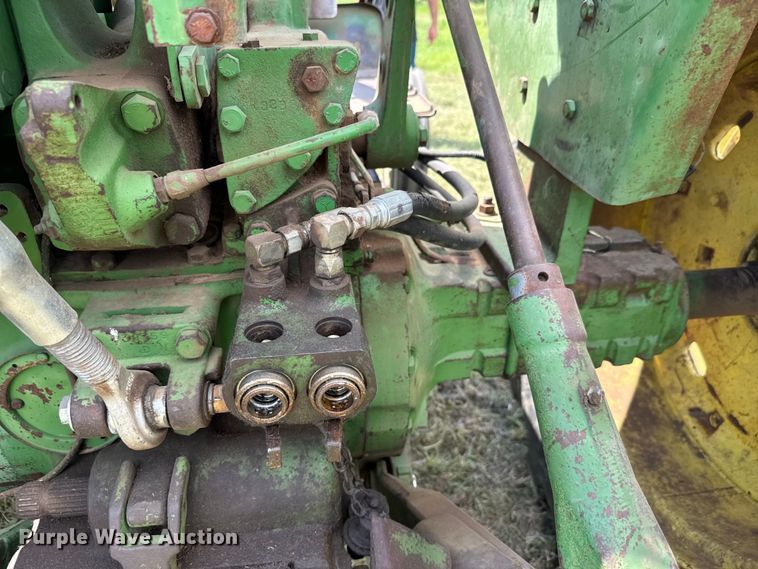 image for item MU9950 1966 John Deere 3020 tractor