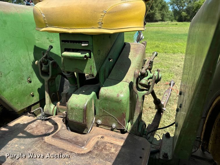 image for item MU9950 1966 John Deere 3020 tractor