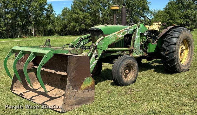 image for item MU9951 1962 John Deere  4010 tractor