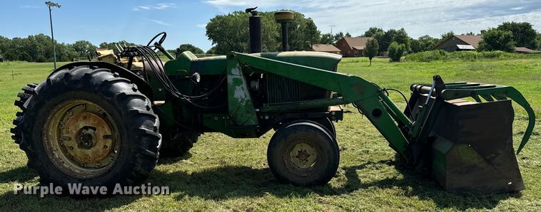 image for item MU9951 1962 John Deere  4010 tractor