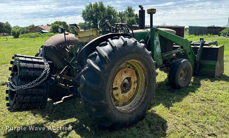 image for item MU9951 1962 John Deere  4010 tractor