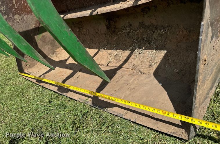 image for item MU9951 1962 John Deere  4010 tractor