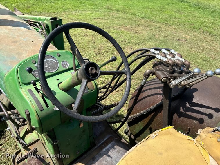 image for item MU9951 1962 John Deere  4010 tractor