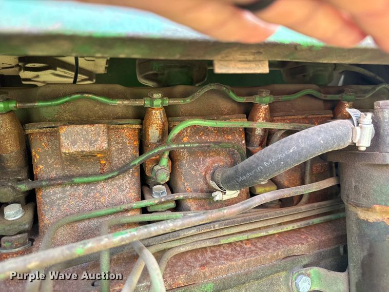 image for item MU9951 1962 John Deere  4010 tractor