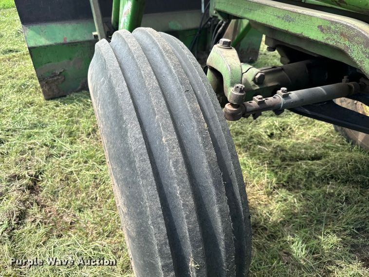 image for item MU9951 1962 John Deere  4010 tractor