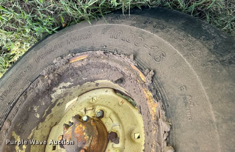 image for item MU9951 1962 John Deere  4010 tractor