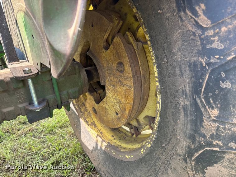 image for item MU9951 1962 John Deere  4010 tractor