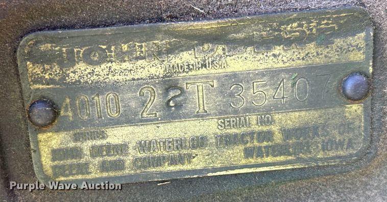 image for item MU9951 1962 John Deere  4010 tractor