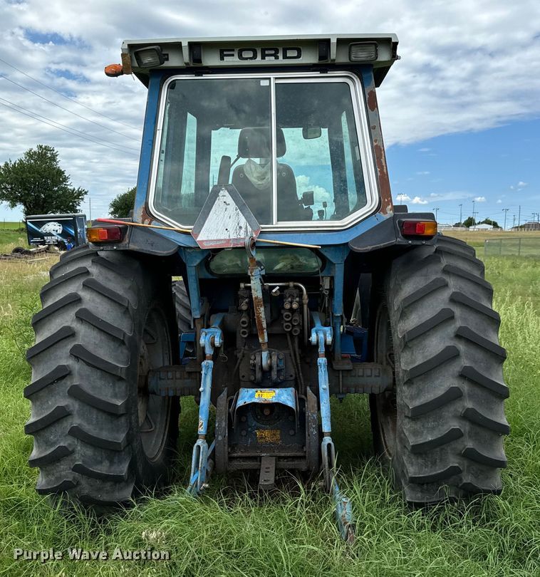 image for item MU9953 1991 Ford 8730 MFWD tractor