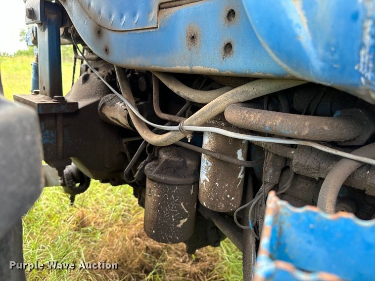 image for item MU9953 1991 Ford 8730 MFWD tractor