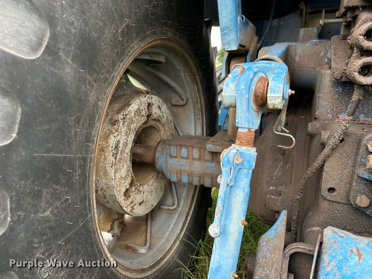 image for item MU9953 1991 Ford 8730 MFWD tractor