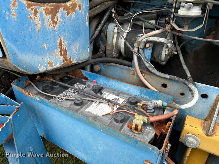 image for item MU9953 1991 Ford 8730 MFWD tractor