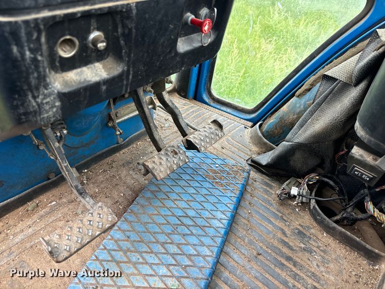 image for item MU9953 1991 Ford 8730 MFWD tractor