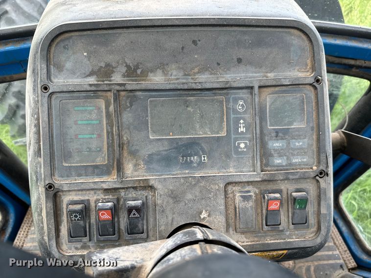 image for item MU9953 1991 Ford 8730 MFWD tractor