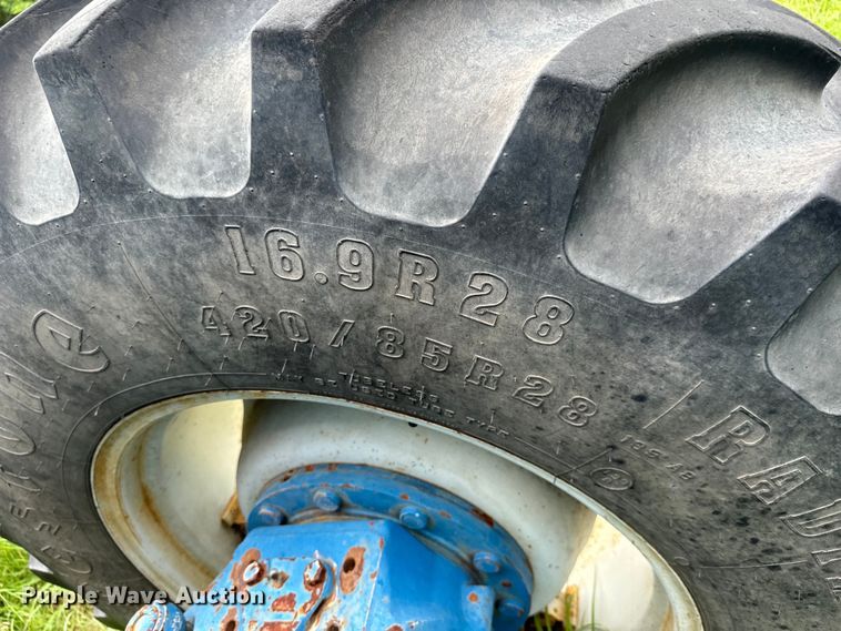 image for item MU9953 1991 Ford 8730 MFWD tractor