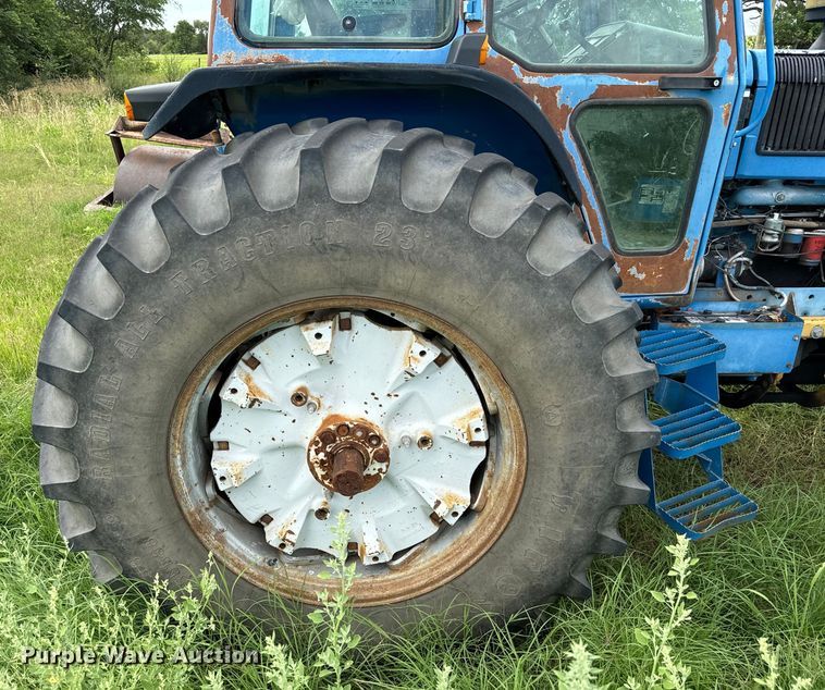 image for item MU9953 1991 Ford 8730 MFWD tractor