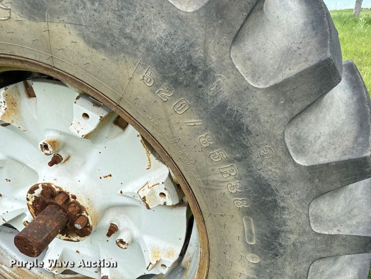 image for item MU9953 1991 Ford 8730 MFWD tractor