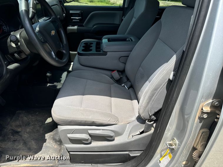 image for item MU9954 2018 Chevrolet Silverado 1500 Crew Cab pickup truck