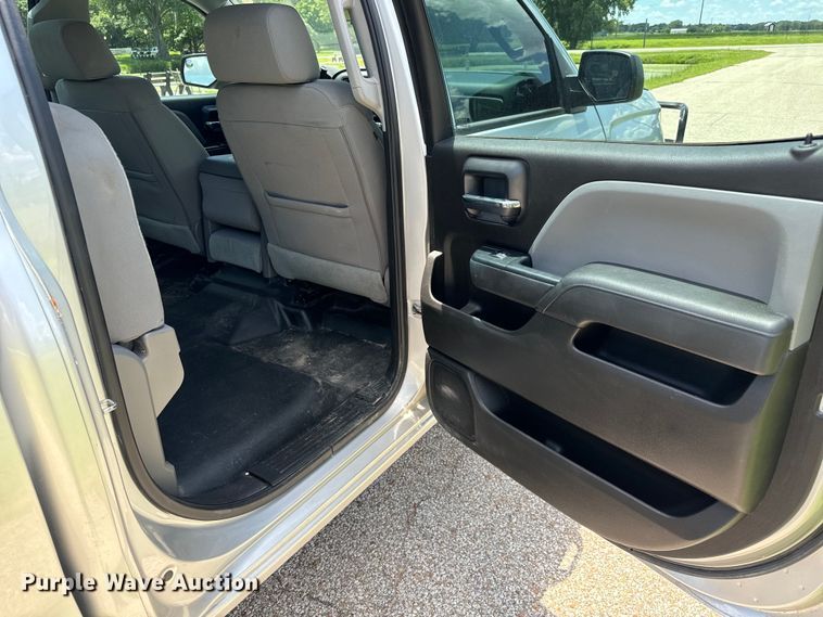 image for item MU9954 2018 Chevrolet Silverado 1500 Crew Cab pickup truck