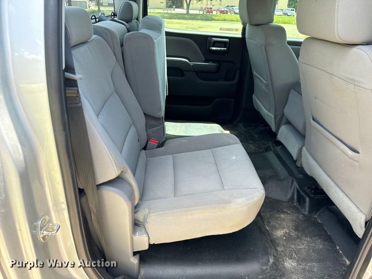 image for item MU9954 2018 Chevrolet Silverado 1500 Crew Cab pickup truck