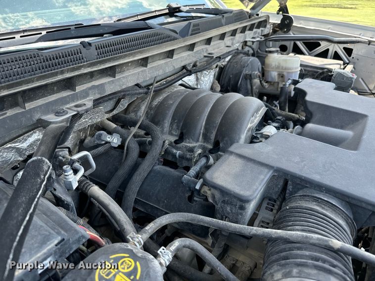 image for item MU9954 2018 Chevrolet Silverado 1500 Crew Cab pickup truck