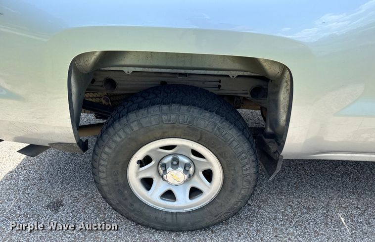 image for item MU9954 2018 Chevrolet Silverado 1500 Crew Cab pickup truck