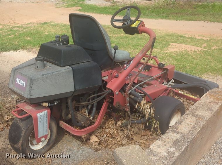 image for item NG9907 Toro Greensmaster 3100 reel mower