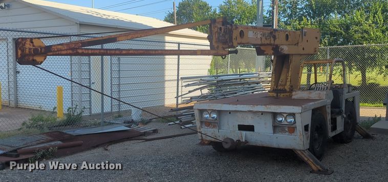 image for item NG9923 Broderson crane