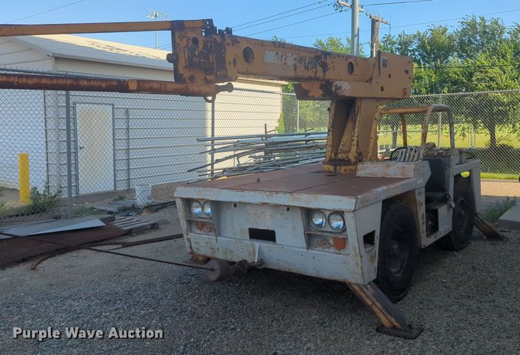 image for item NG9923 Broderson crane