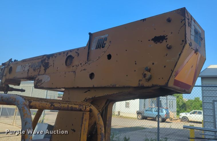 image for item NG9923 Broderson crane