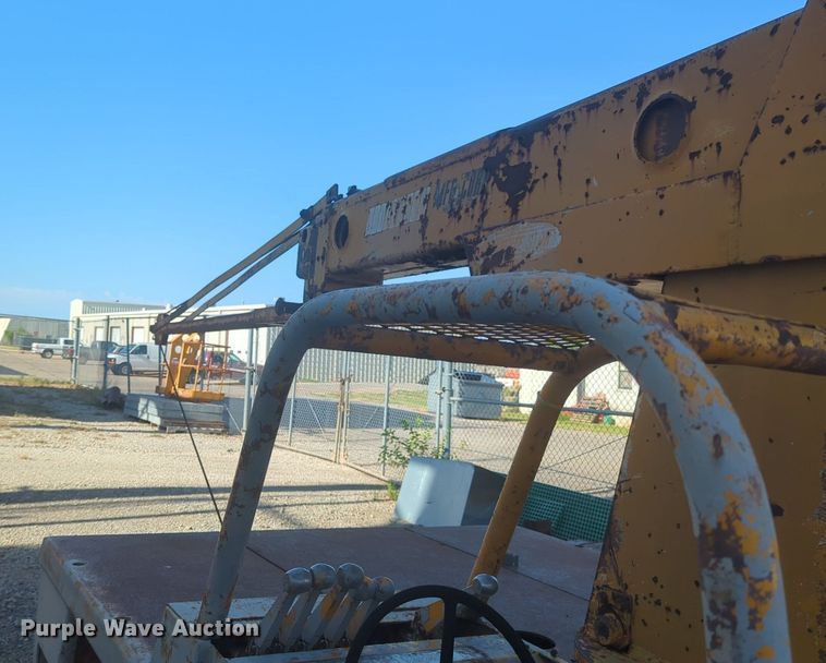 image for item NG9923 Broderson crane