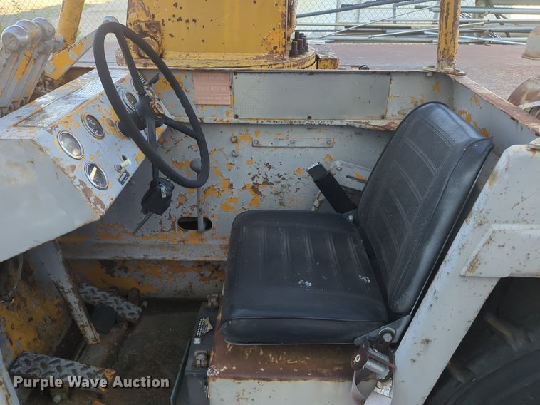 image for item NG9923 Broderson crane