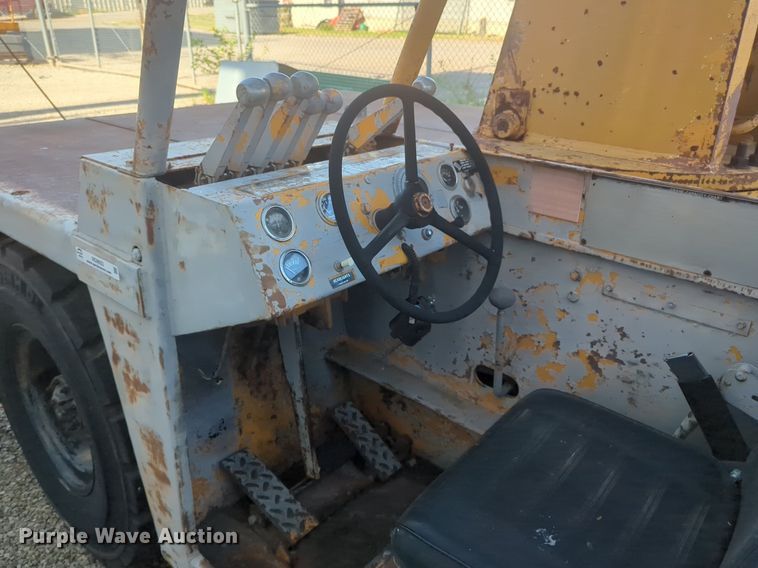 image for item NG9923 Broderson crane