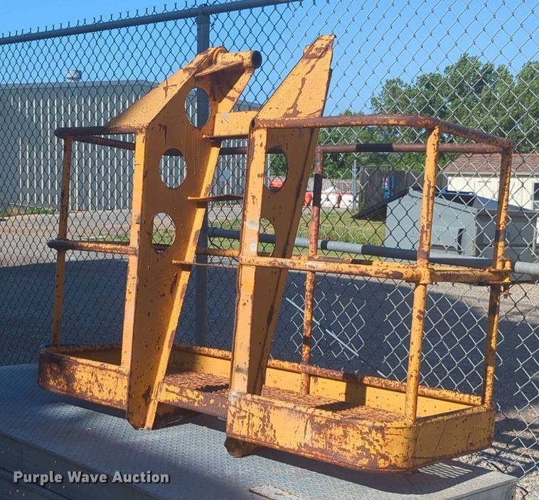 image for item NG9923 Broderson crane