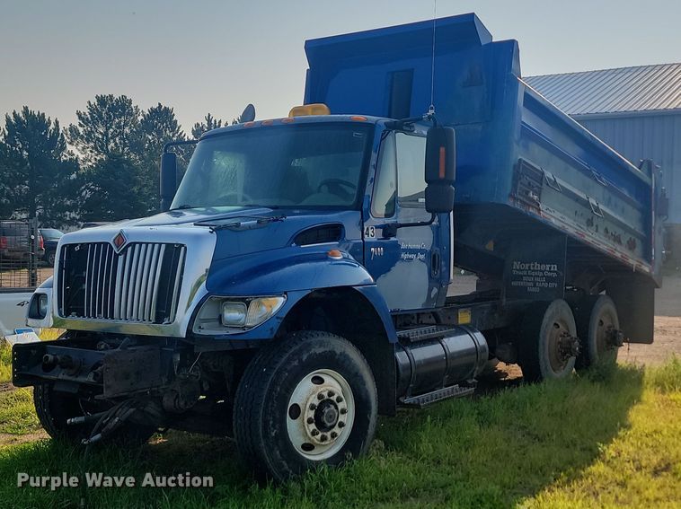 image for item OD9584 2005 International  7400 6x4 dump truck