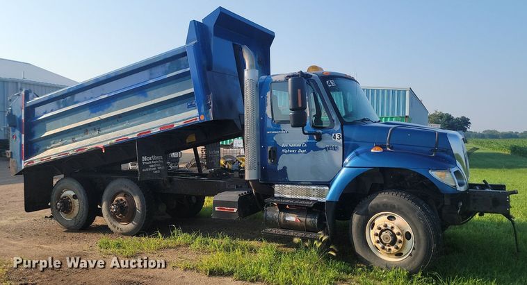 image for item OD9584 2005 International  7400 6x4 dump truck