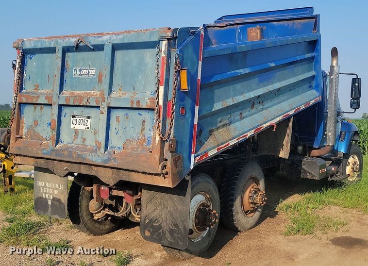 image for item OD9584 2005 International  7400 6x4 dump truck