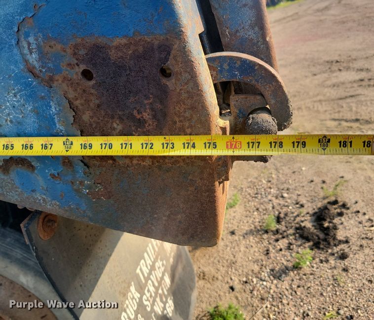 image for item OD9584 2005 International  7400 6x4 dump truck