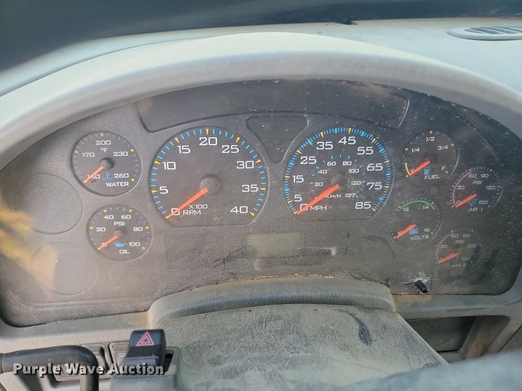 image for item OD9584 2005 International  7400 6x4 dump truck