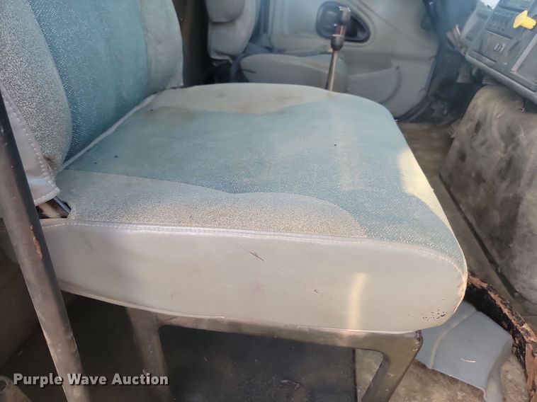 image for item OD9584 2005 International  7400 6x4 dump truck