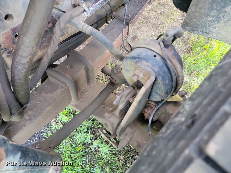 image for item OD9584 2005 International  7400 6x4 dump truck