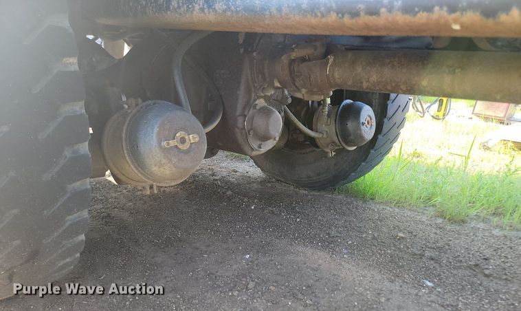 image for item OD9584 2005 International  7400 6x4 dump truck