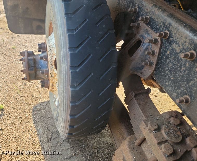 image for item OD9584 2005 International  7400 6x4 dump truck