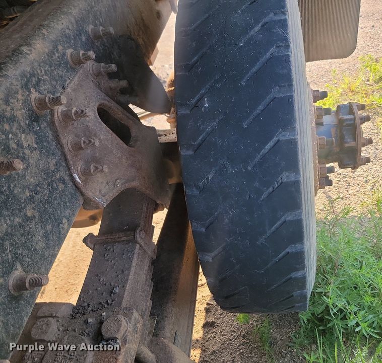 image for item OD9584 2005 International  7400 6x4 dump truck