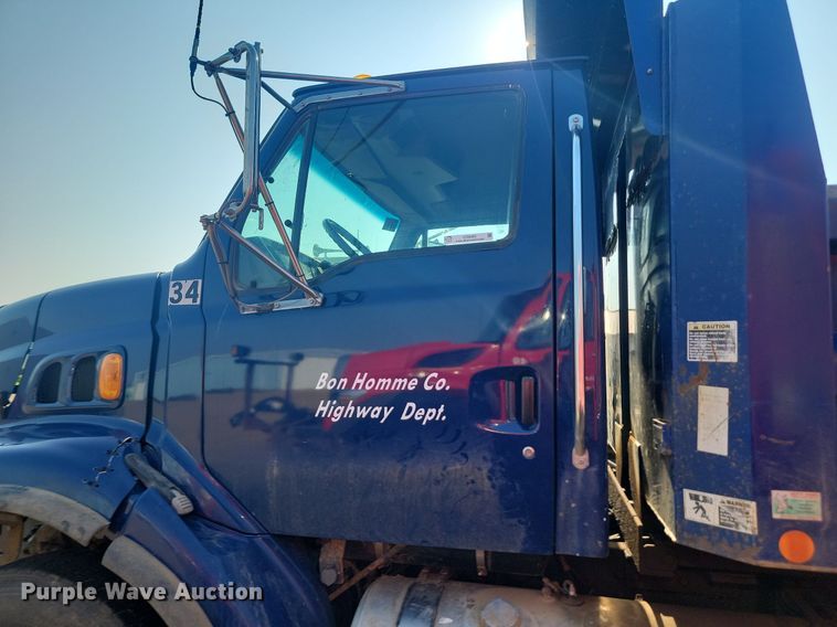 image for item OD9585 2004 Sterling LT7500 dump truck