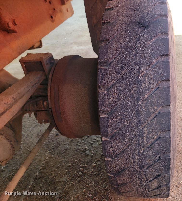 image for item OD9585 2004 Sterling LT7500 dump truck