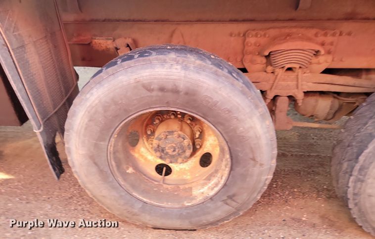 image for item OD9585 2004 Sterling LT7500 dump truck