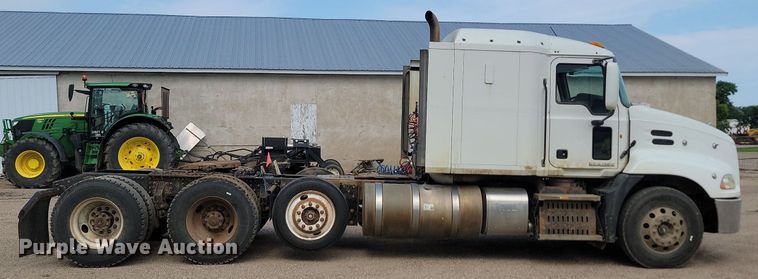 image for item OD9601 2012 Mack CXU613 semi truck