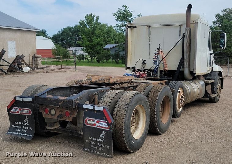 image for item OD9601 2012 Mack CXU613 semi truck